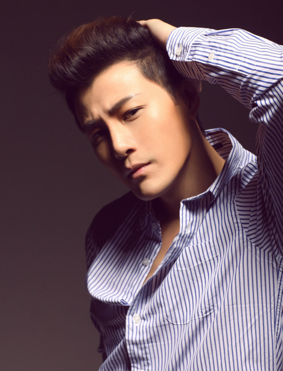 组图:许绍洋新写真优雅演绎都市质男_高清图集_新浪网