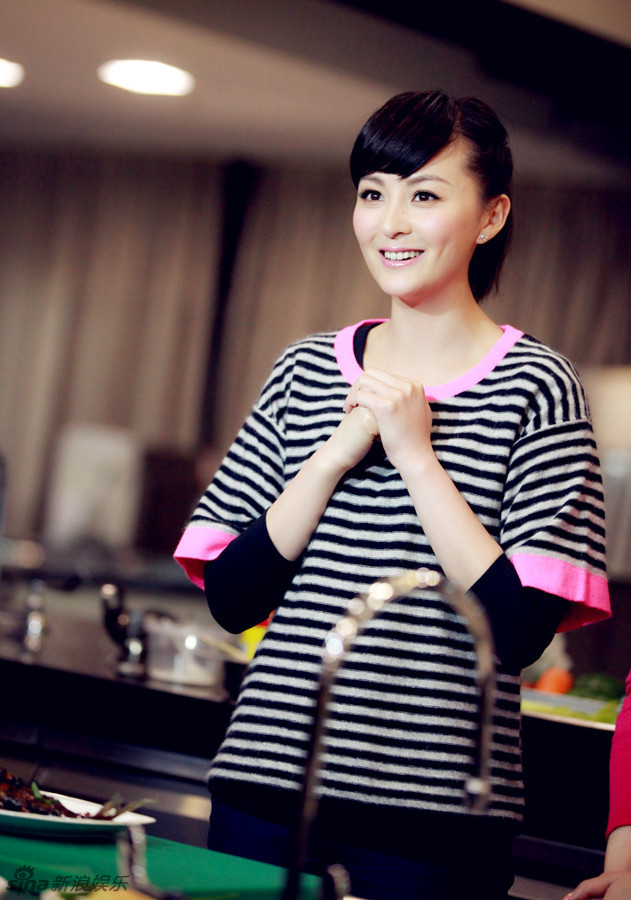 组图:戴娇倩荧屏秀厨艺 率真性格萌翻全场_高清图集_新浪网