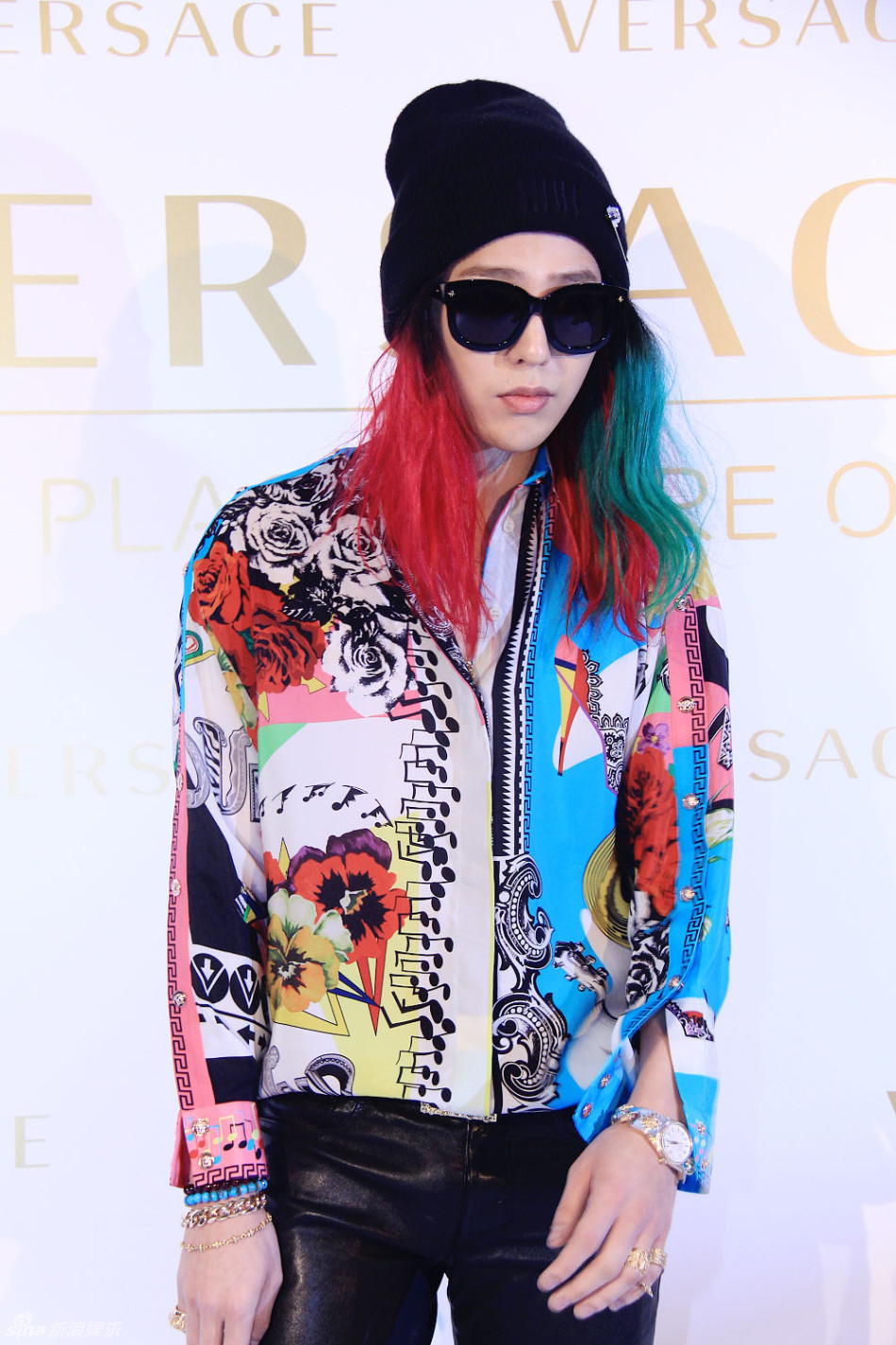 05.20】【明星】gd香港为品牌站台 彩发诡秘显个性 容祖儿变粉丝