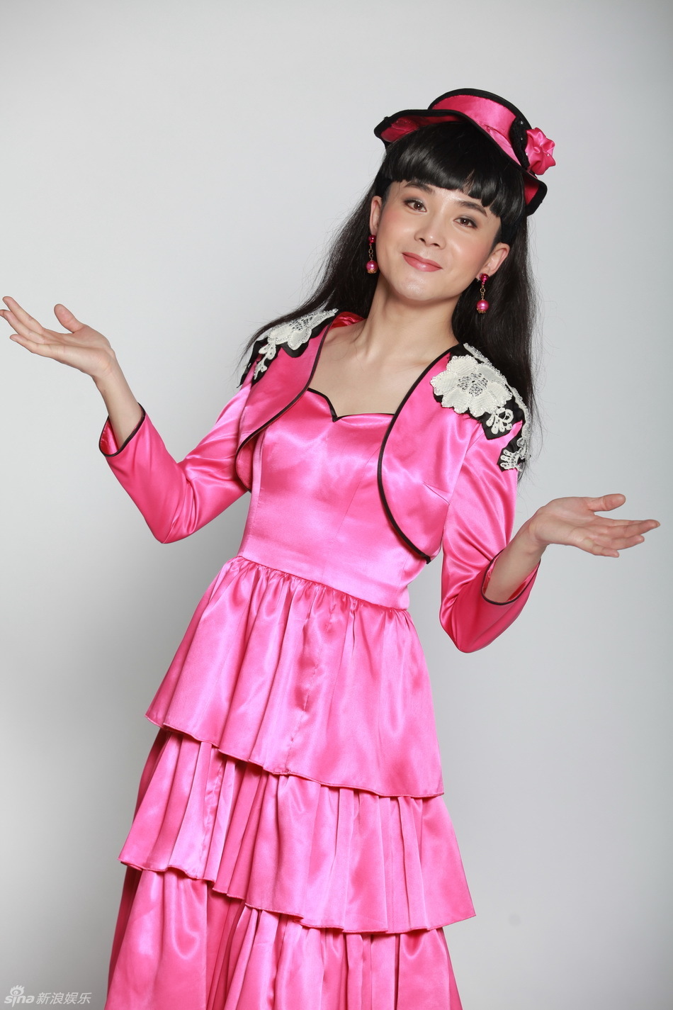 组图:大咖秀走功夫风 谢娜扮叶问维嘉变李小龙_高清图集_新浪网