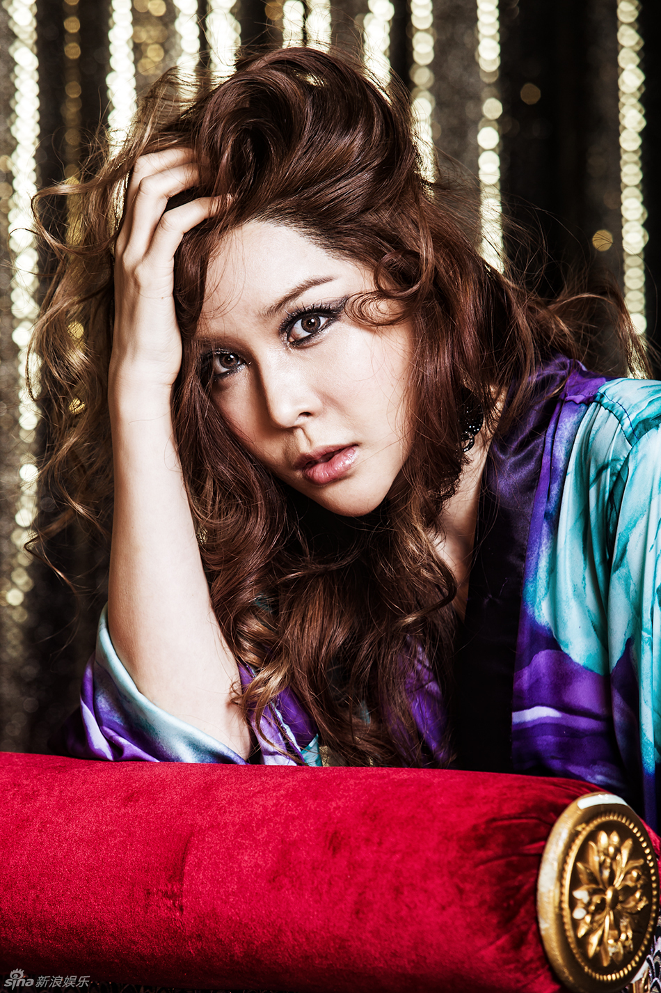 20130522明星对话韩变性女星河莉秀做女人很幸福高清视频