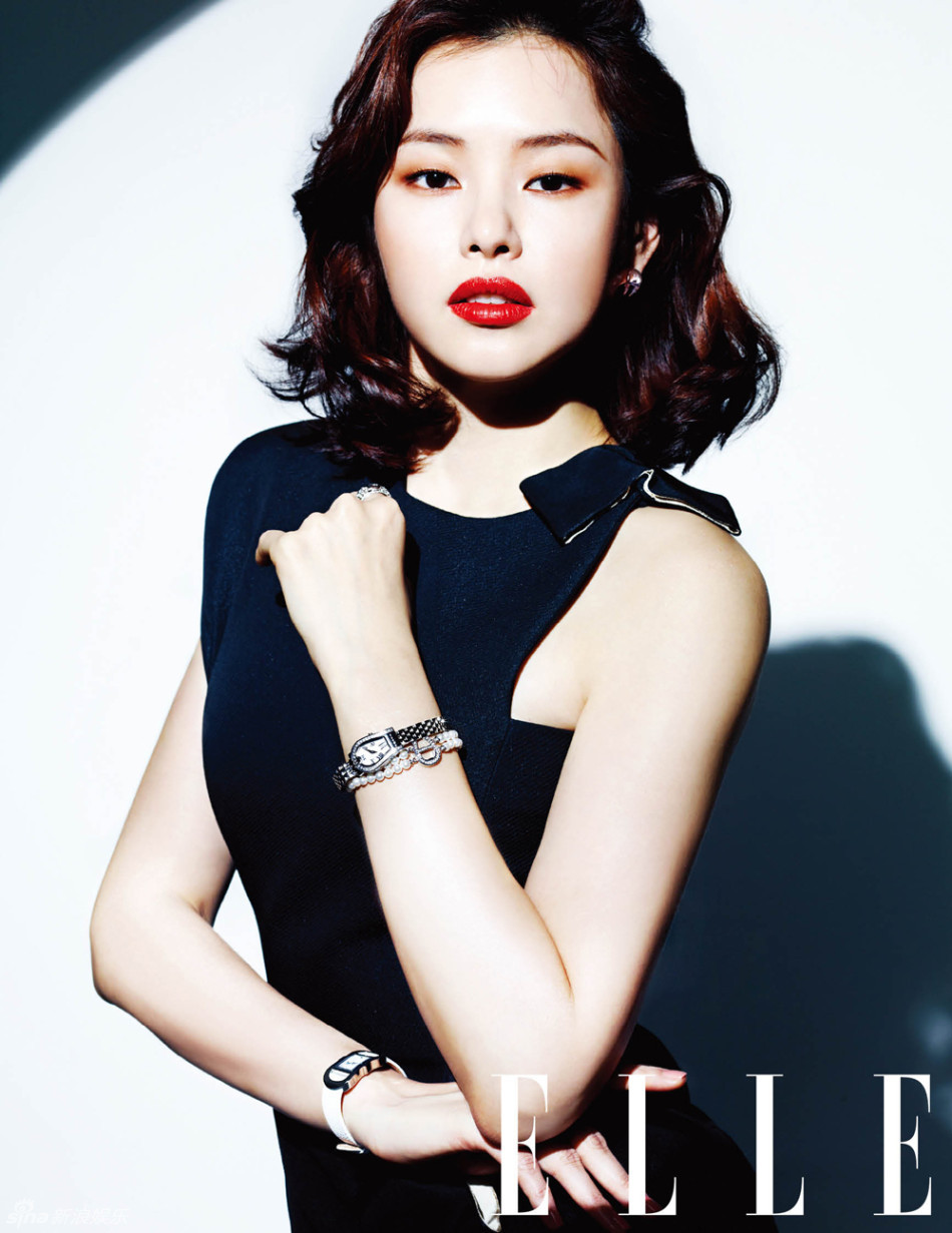 高清图:韩星李哈妮秀丰满身材 展红唇诱惑_高清图集_新浪网