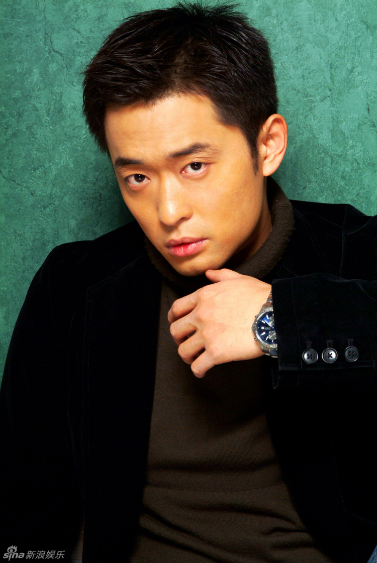 组图:魏子昕写真曝光 绅士沉稳显男人魅力_高清图集_新浪网