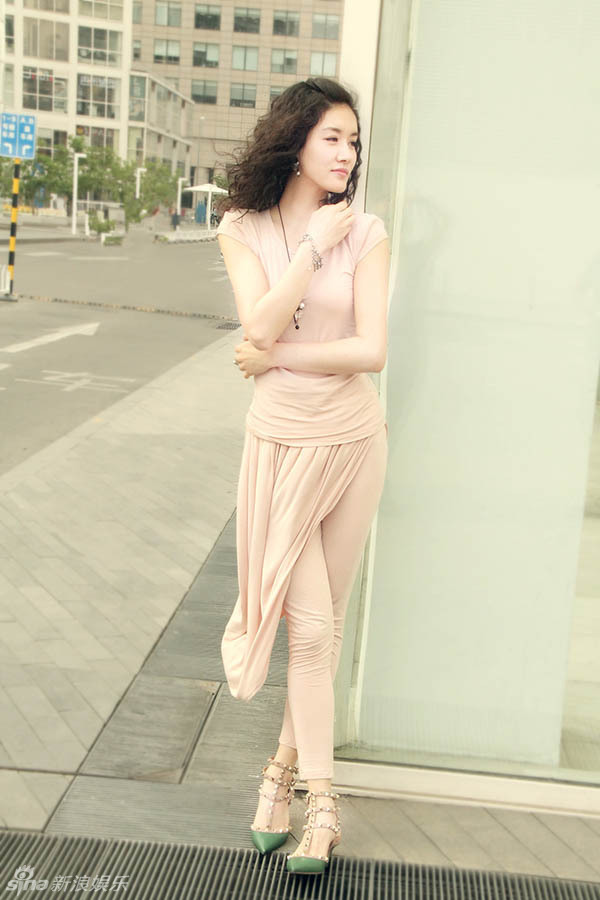 组图:邢宇菲曝夏日生活街拍显率性本色_高清图集_新浪网