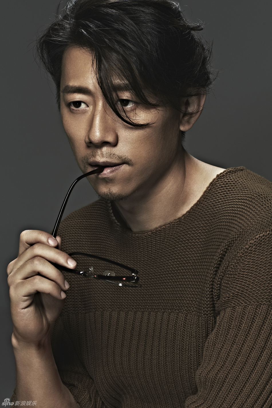 夏雨写真化身文艺暖男复古不羁_高清图集_新浪网