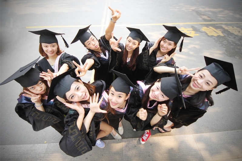 组图:山东女大学生拍"秦淮歌女"毕业照_高清图集_新浪网