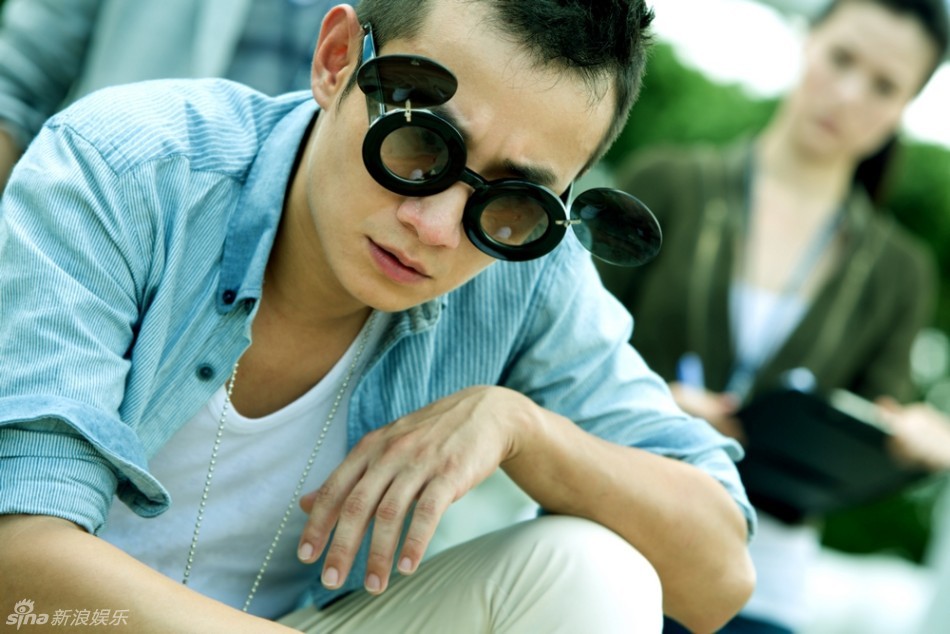 组图:电影《不二神探》海报剧照集_高清图集_新浪网