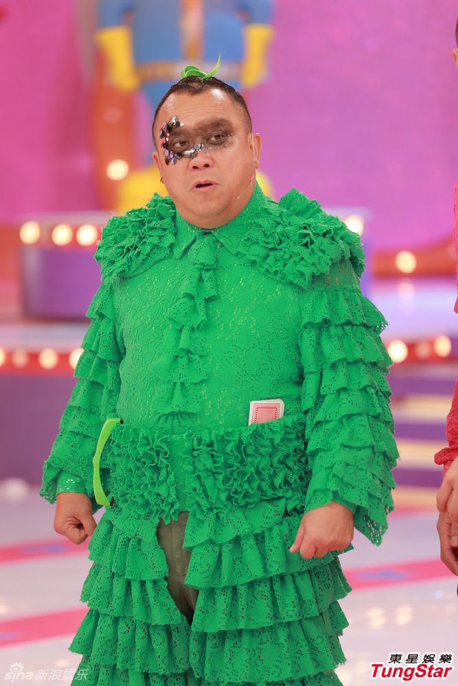 组图:曾志伟录影《奖门人》王合喜现身_高清图集_新浪网