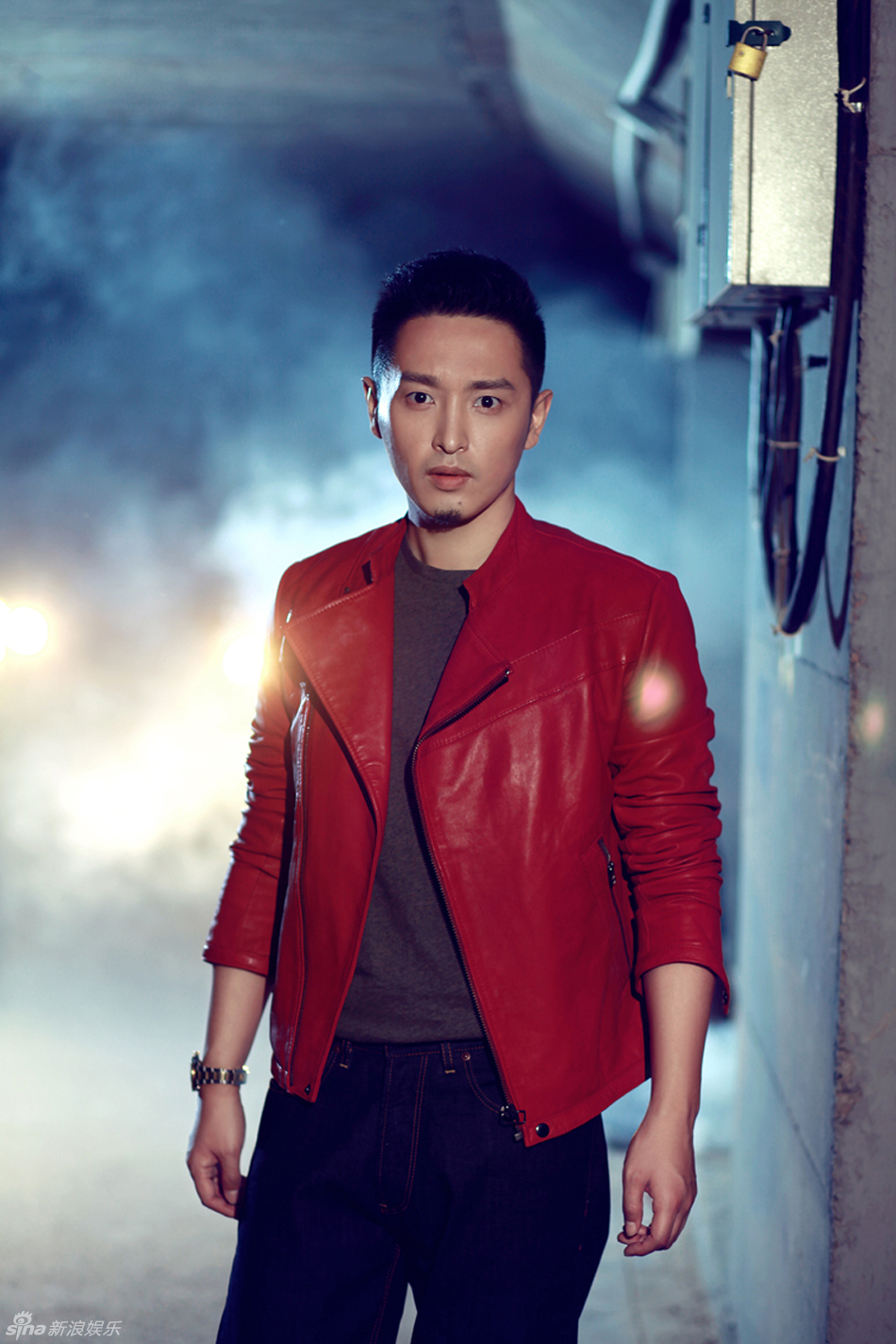 组图:《风影》李卓霖红衣雅痞目光如炬_高清图集_新浪网