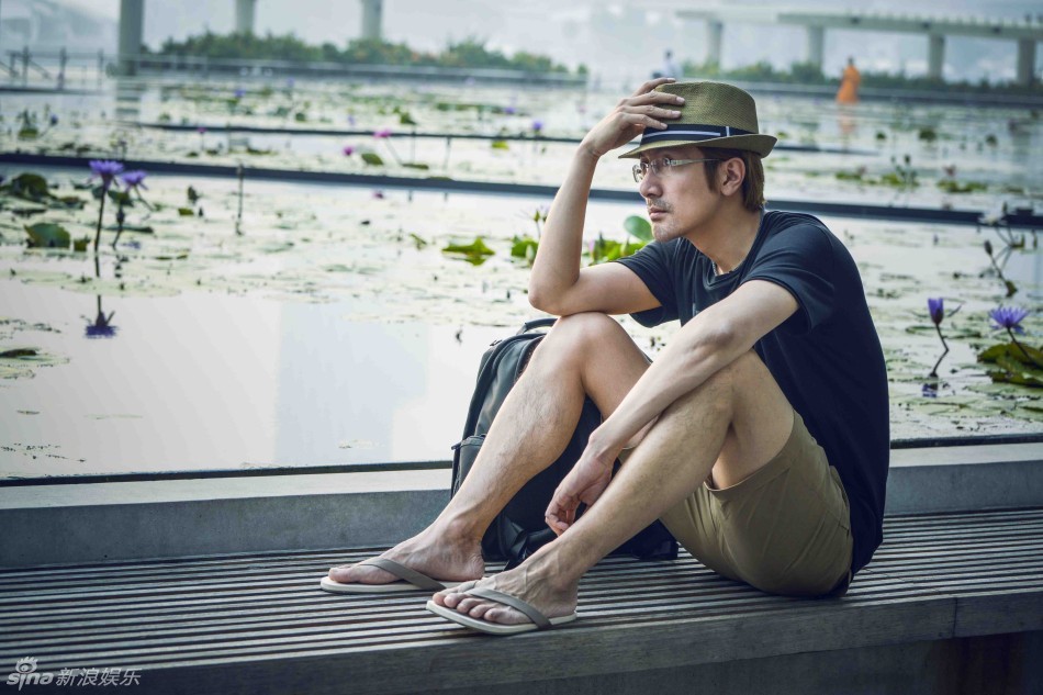 组图:张鲁一时尚街拍照 儒雅气质熟男魅力_高清图集_新浪网