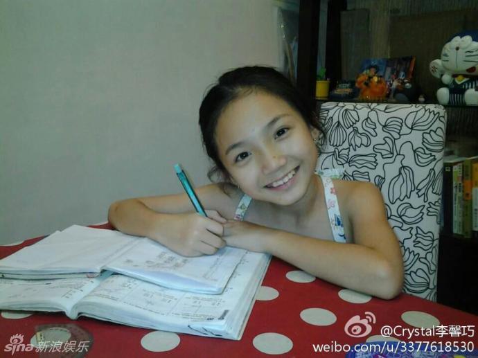 组图:影后李馨巧生活照曝光 十岁萝莉展童真_高清图集_新浪网