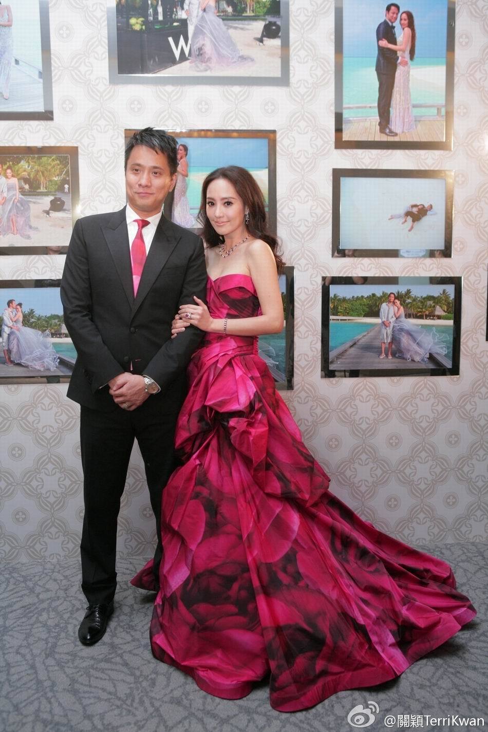关颖婚礼上与男友朱志威亮相