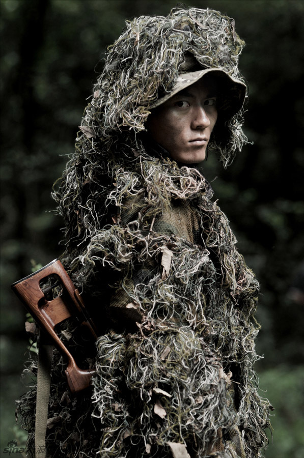 组图:张宁江《战雷》多款造型上演制服诱惑_高清图集_新浪网