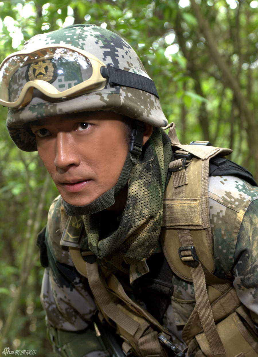新浪娱乐讯 张博在电视剧《战雷》饰演的高等由一个混不吝的新兵蛋子