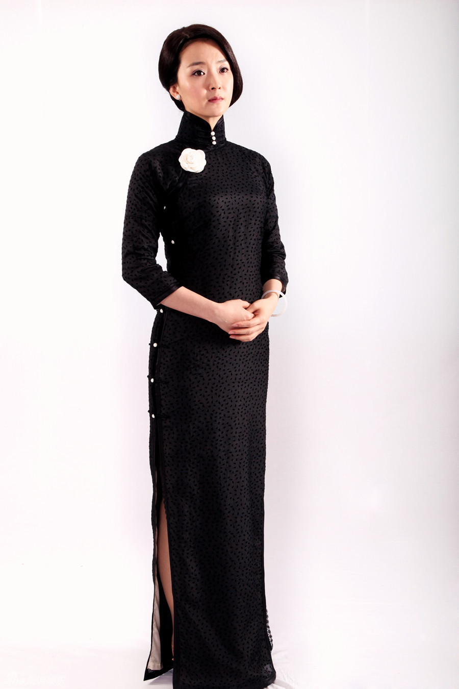 组图:《像火花像蝴蝶》王艳演绎民国旗袍风_高清图集_新浪网