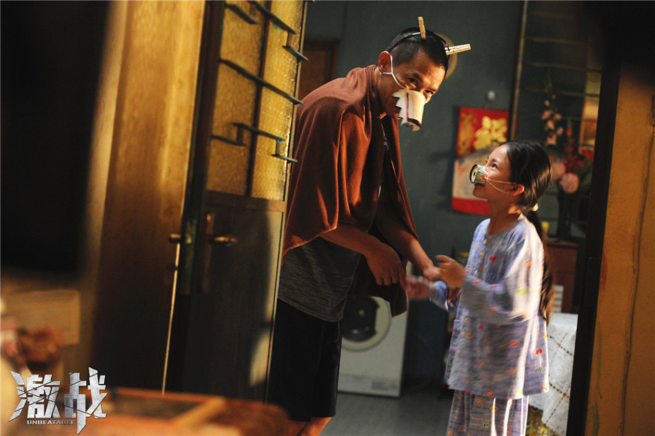 电影《激战》曝光了一组张家辉和李馨巧多场重头戏分在内的剧照