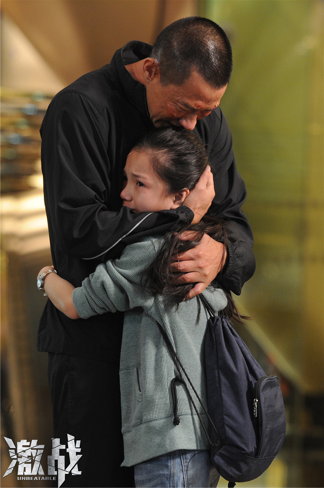 组图:《激战》曝光张家辉李馨巧父女重头戏_高清图集_新浪网