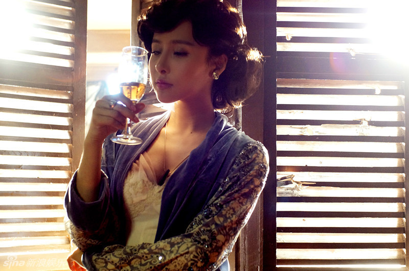 组图:《劫中劫》贾青曝花样年华唯美剧照_高清图集_新浪网