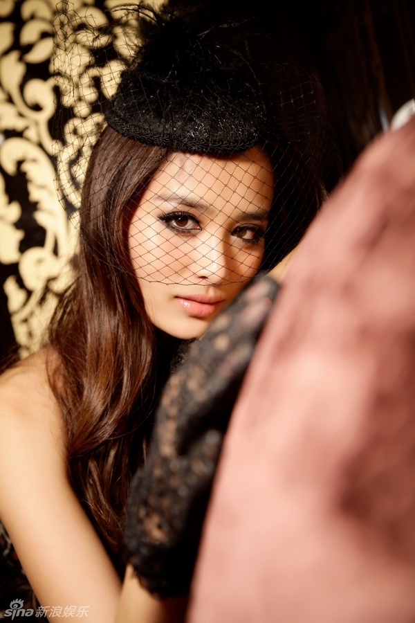 组图:胡桑发布最新写真 变身复古女郎_高清图集_新浪网
