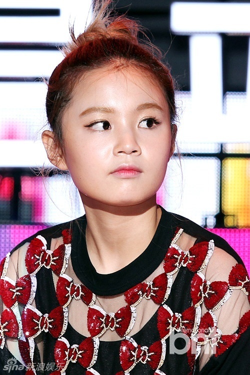 组图:gd李夏怡等出席某饮料新品上市活动