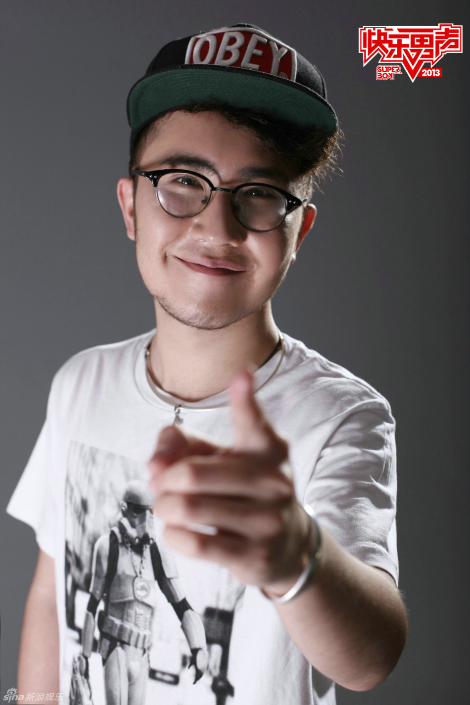 组图:快男杭州十四强诞生 流浪歌手感动全场_高清图集_新浪网