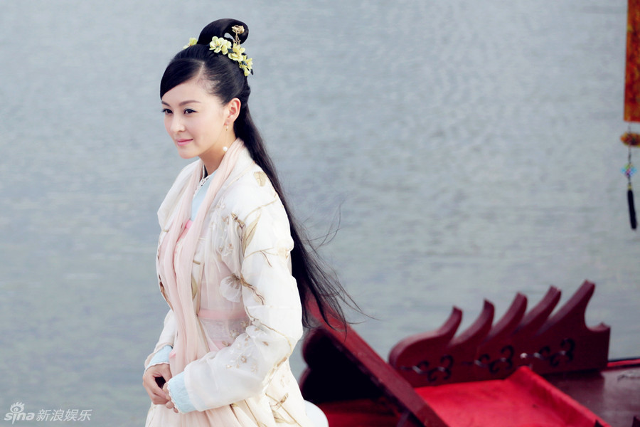 新浪娱乐讯 由戴娇倩,赵丽颖联袂主演的神话剧《追鱼传奇》将在湖南