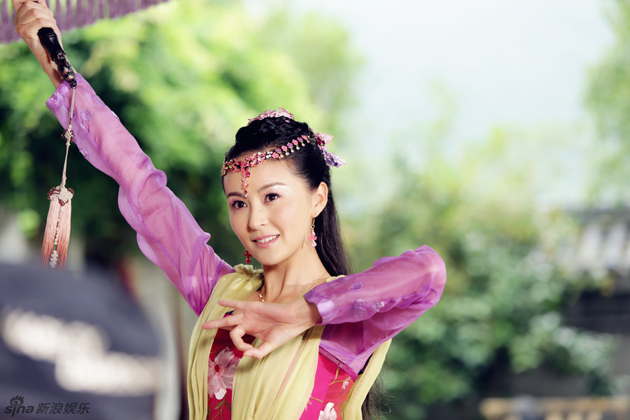 组图:《追鱼传奇》登湖南卫视 戴娇倩秀剑舞_高清图集_新浪网