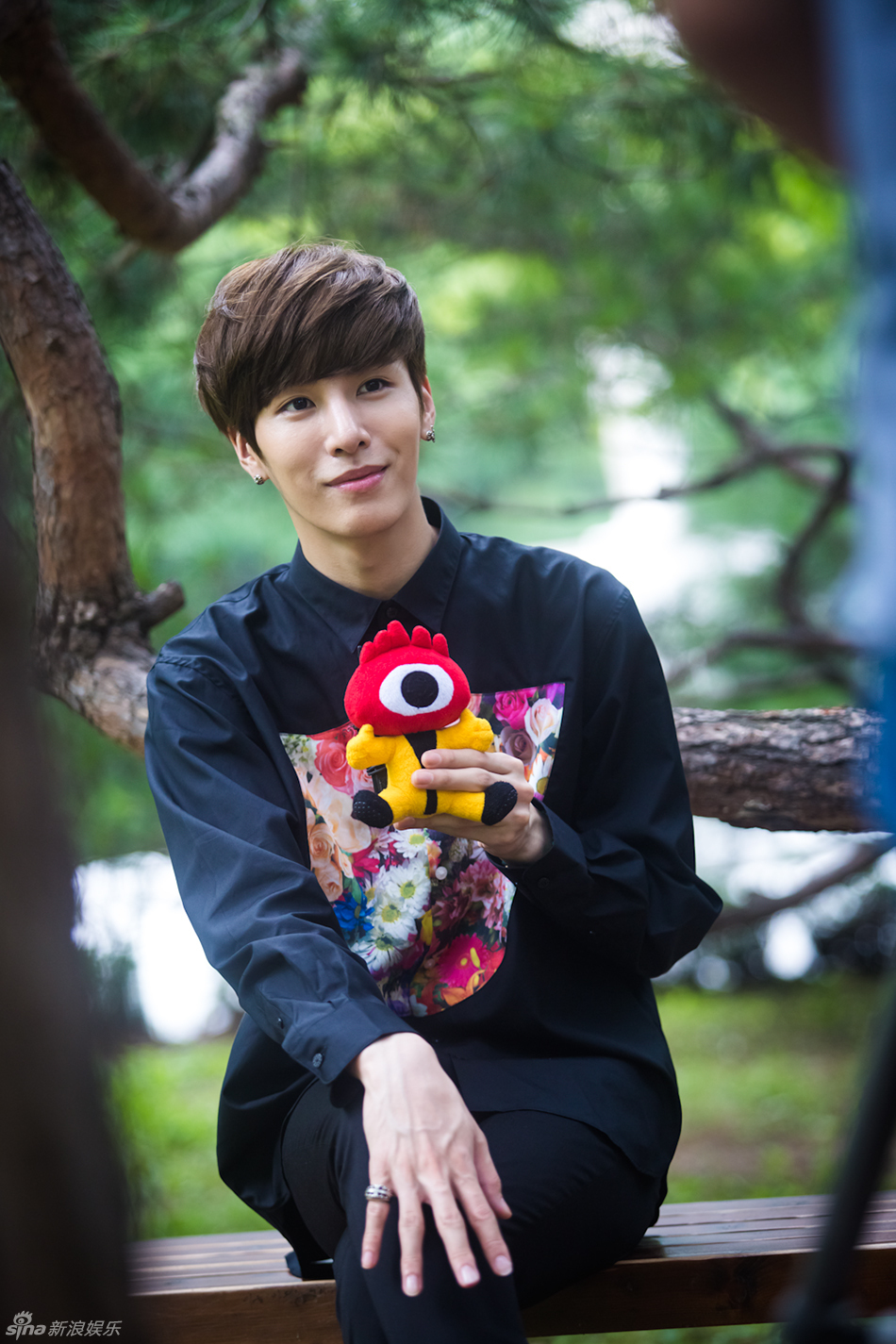高清组图:独家对话韩国摇滚花美男鲁敏宇_高清图集_新浪网