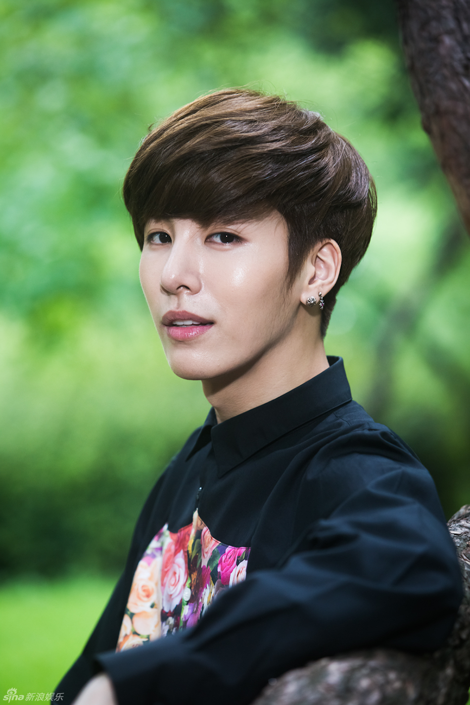 高清组图:独家对话韩国摇滚花美男鲁敏宇_高清图集_新浪网