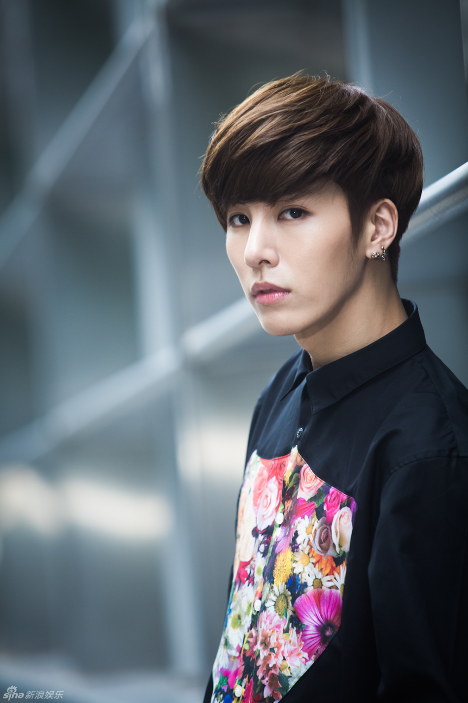 高清组图:独家对话韩国摇滚花美男鲁敏宇_高清图集_新浪网