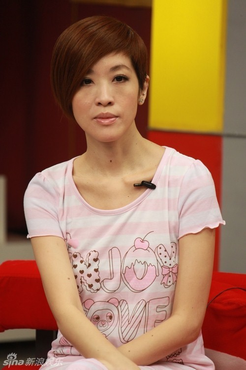 陈珊妮聊新专辑 犀利称选秀不再纯粹