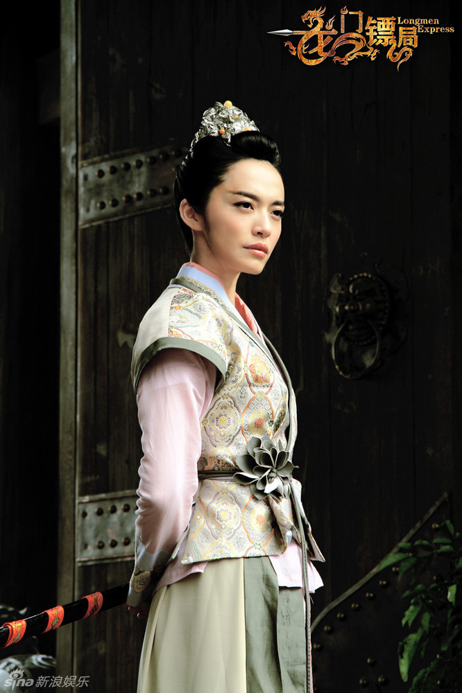 组图:《龙门镖局》姚晨亮相 御姐引黄晓明围观