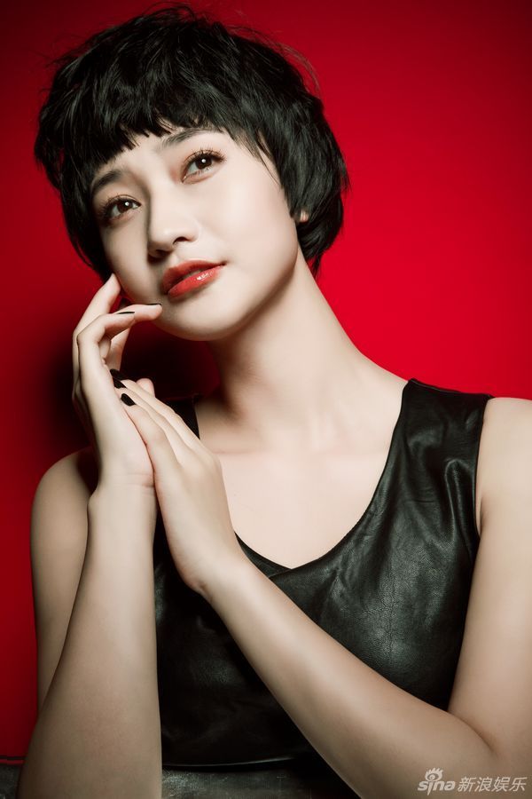 组图:阎娜明艳红唇大片曝光 诠释热辣诱惑_高清图集_新浪网