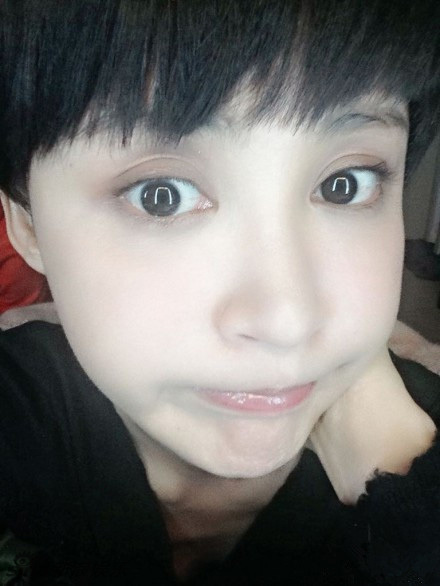 组图:张歆艺海量生活私照曝光 获封素颜女王_高清图集_新浪网