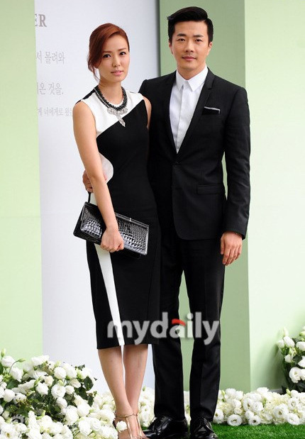 权相佑与妻子孙泰英