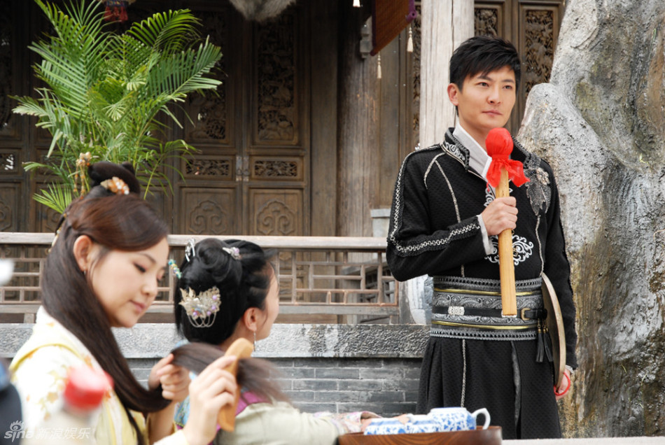 《龙门镖局》郭京飞分饰斗眼皇帝有深意