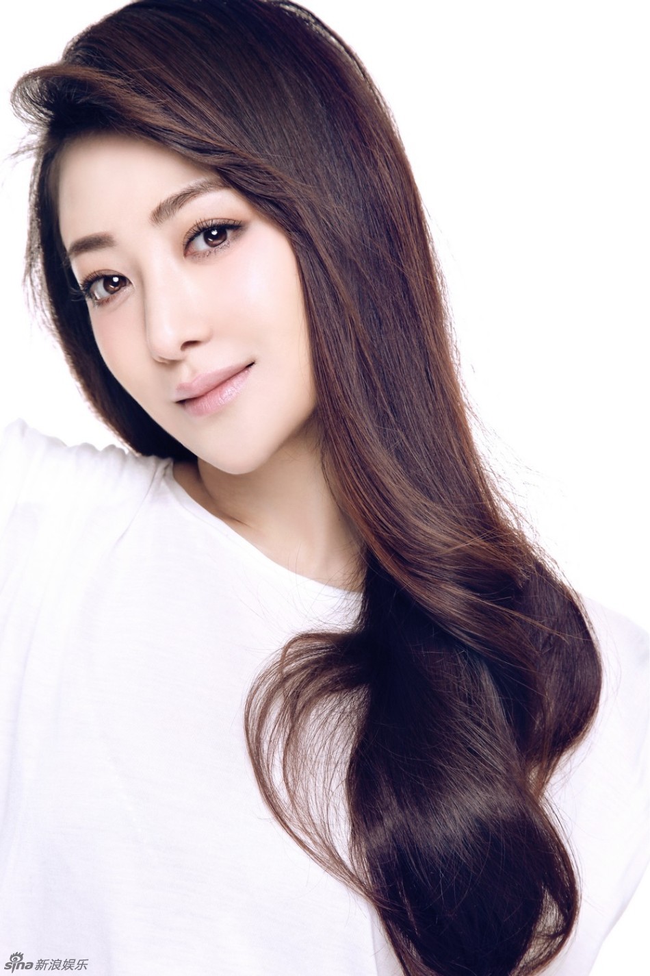 陈紫函女人味十足