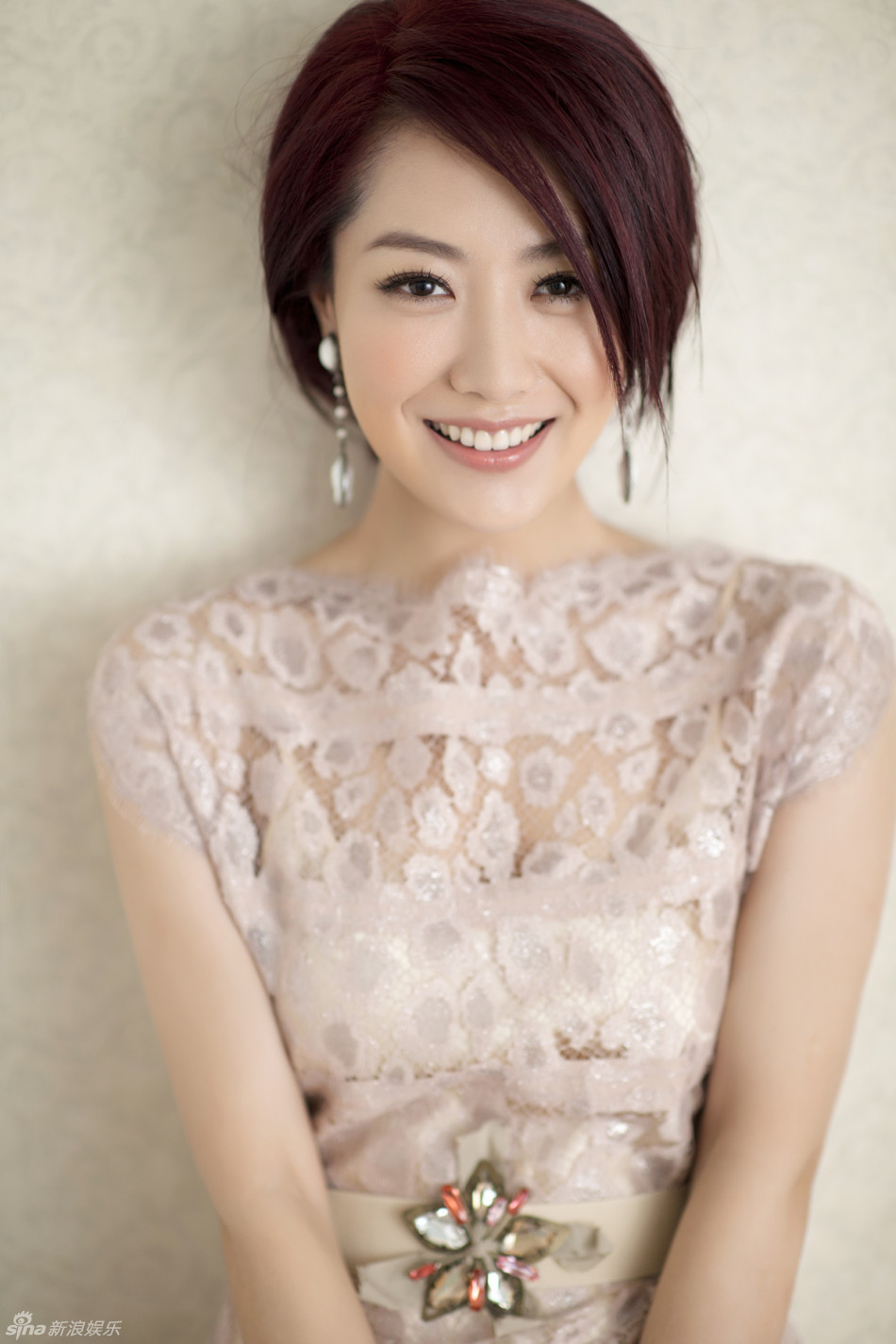 白冰气质写真曝光优雅