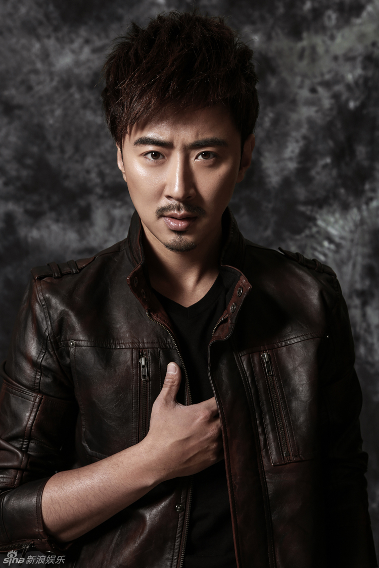 组图:高梓淇熟男写真 牛仔夹克演绎沧桑_高清图集_新浪网