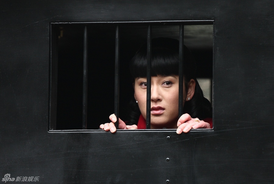 新浪娱乐讯 《暗花》即将于9月2日登陆湖北,广东卫视黄金档,主打女人