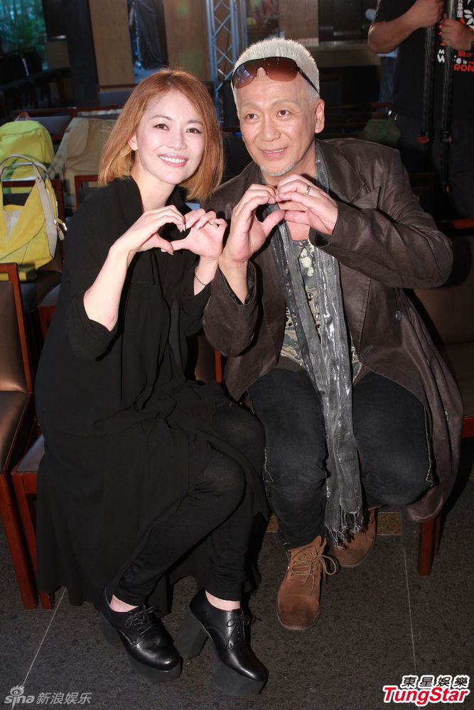 组图:玉置浩二与妻子恩爱 个唱邀李克勤_高清图集_新浪网