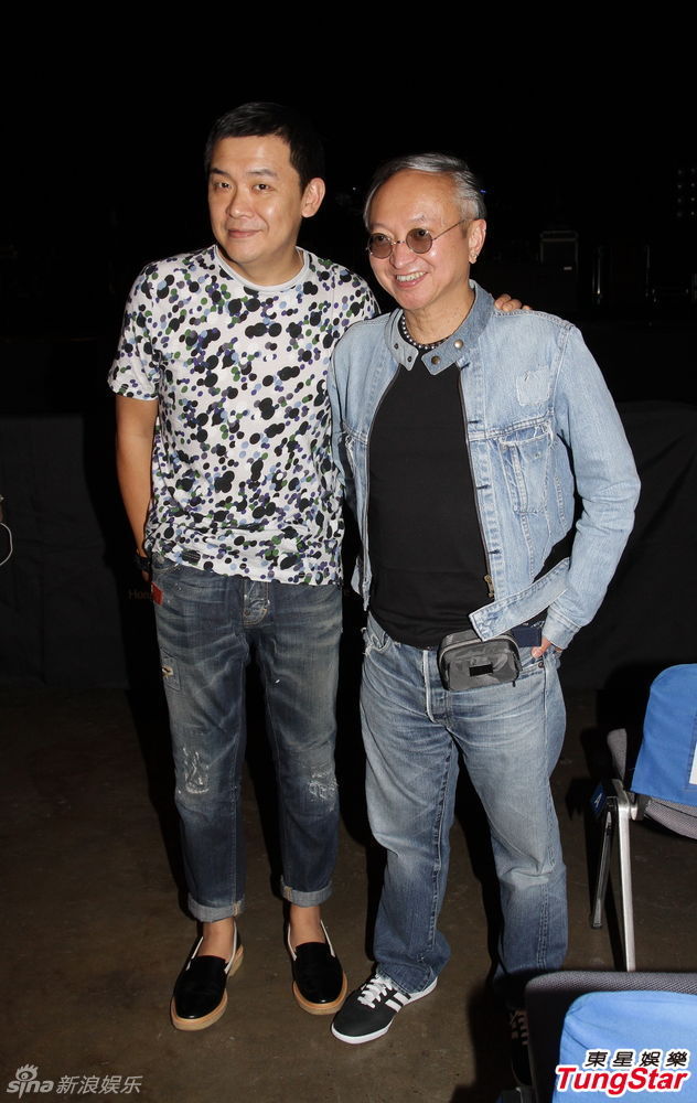 李克勤助阵安全地带开唱 周慧敏现身捧场