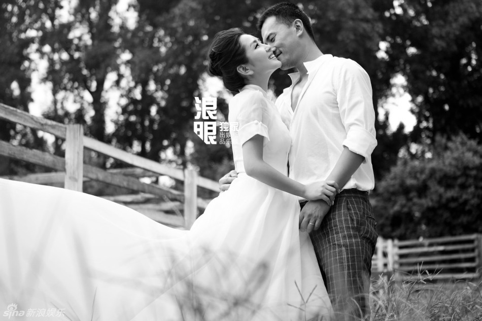 何洁赫子铭再曝婚纱照 并肩骑马甜蜜拥吻