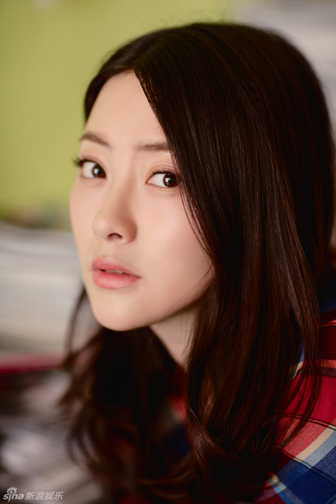 朱锐性感裸妆写真 清新动人显文艺范