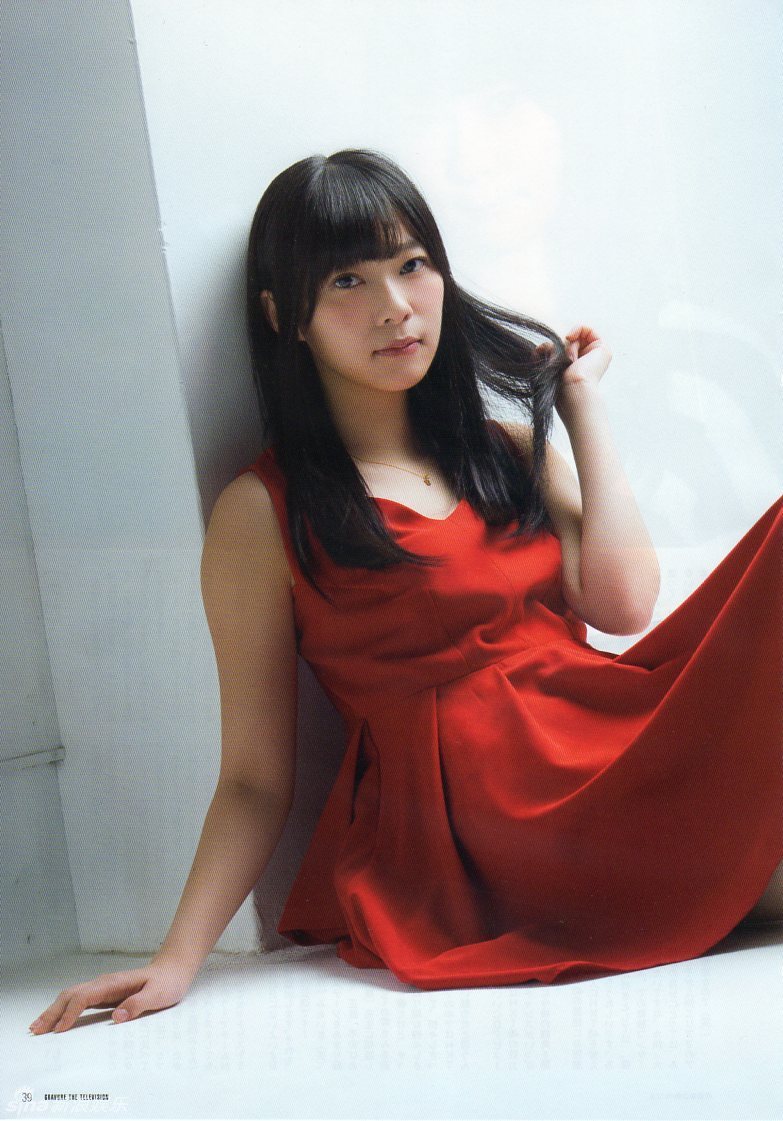 akb指原莉乃轻熟写真 性感泳装扭蜜桃臀