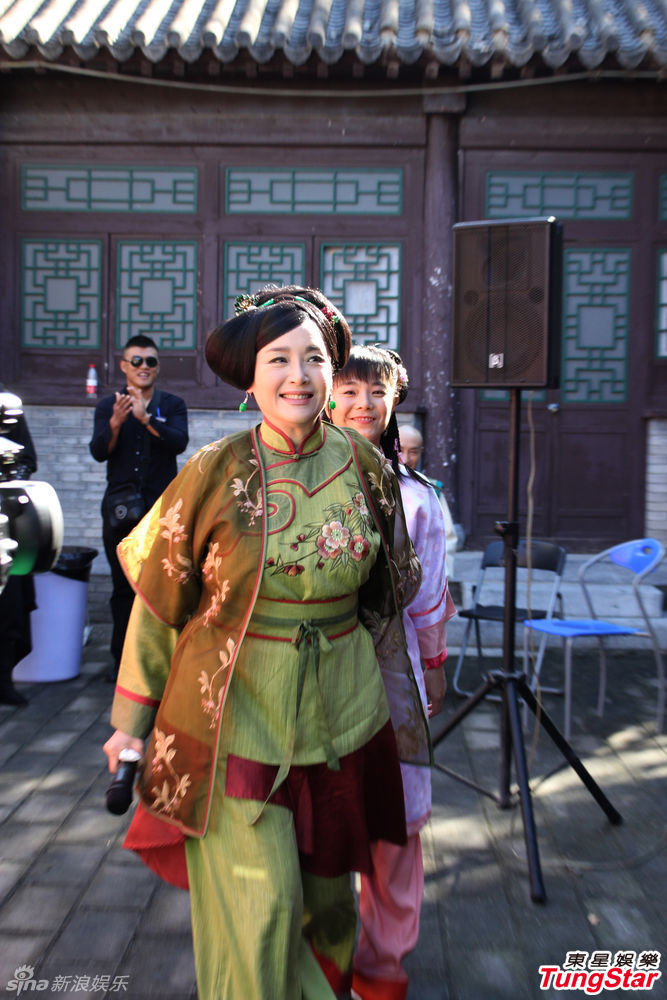 组图:潘长江拍《毛驴县令》 恬妞巩汉林加盟_高清图集_新浪网