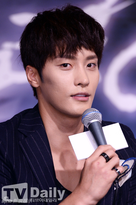 李源根,少女时代成员徐贤