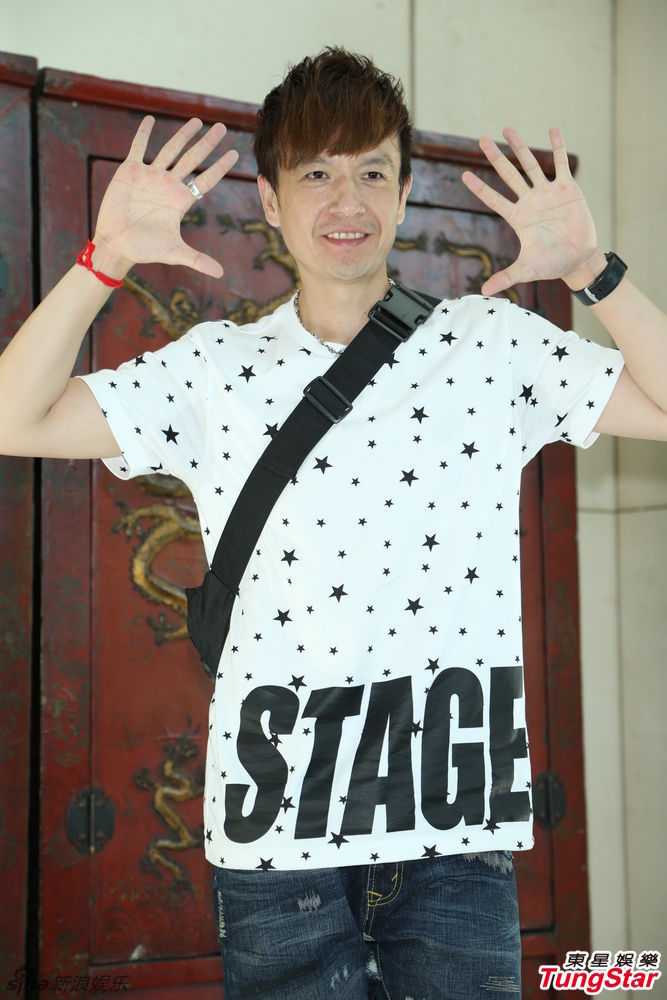 吴宗宪催小钟赶快结婚,小钟笑说应该早几年结,"这样宪哥红包才会比较