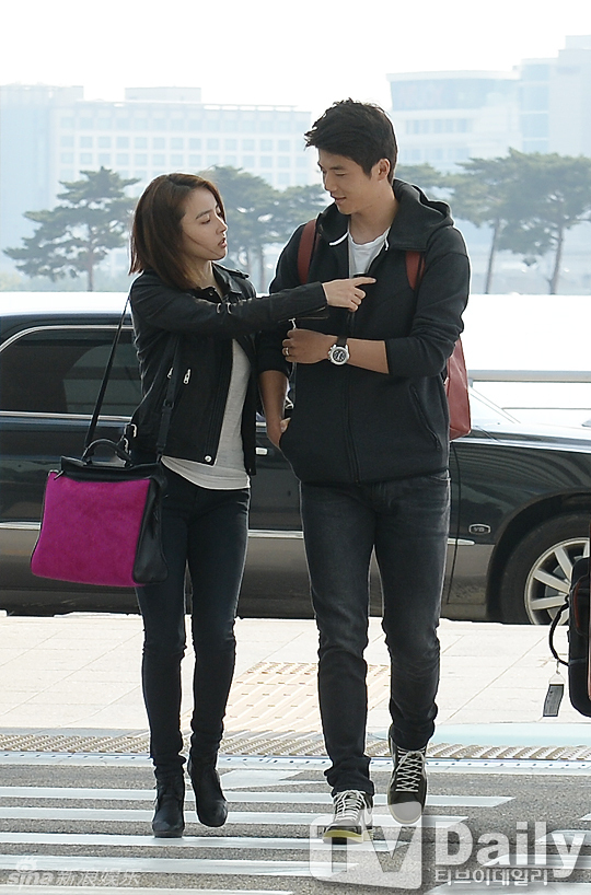 韩惠珍,奇诚庸亮相机场