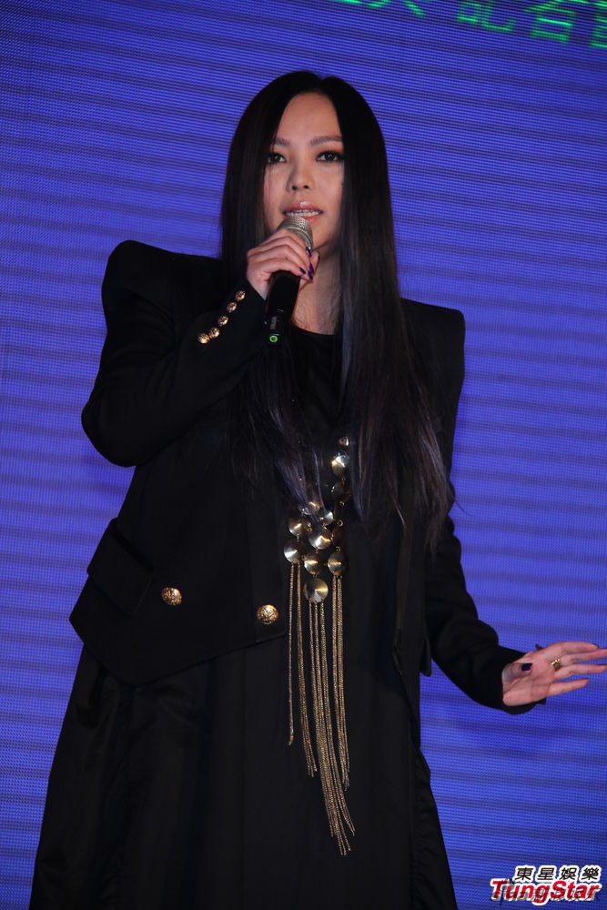 张惠妹15年经典dvd 回忆个唱历程红眼眶